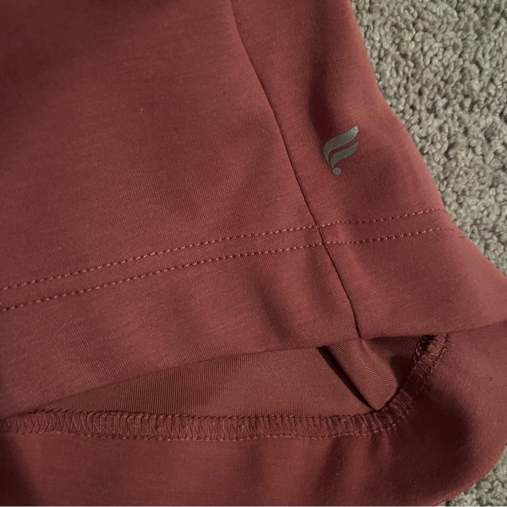 Fabletics Sammy Dark Rouge Hooded Hi-Low Zip Multi Pocket Jacket Women’s XS - Picture 6 of 6